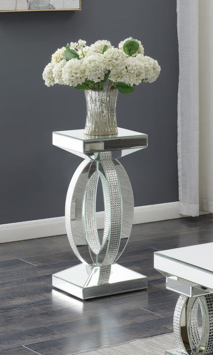 Amalia Square End Table