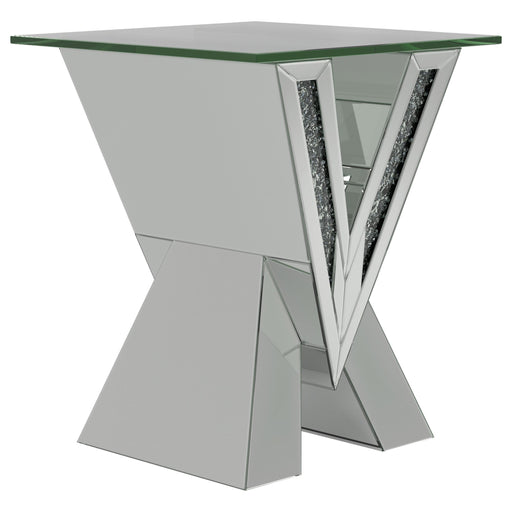 g723447-end-table