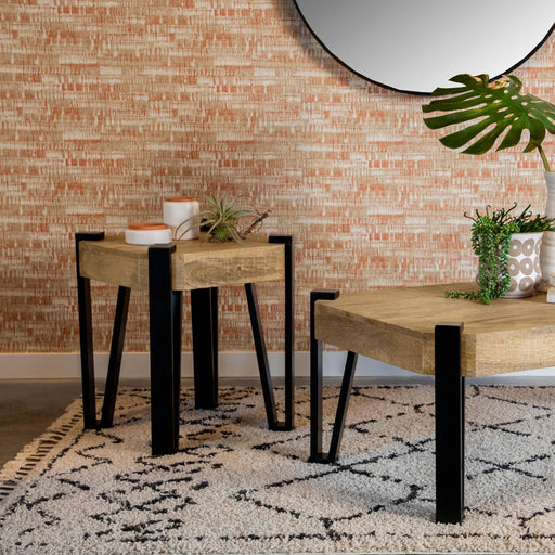 g724118-end-table