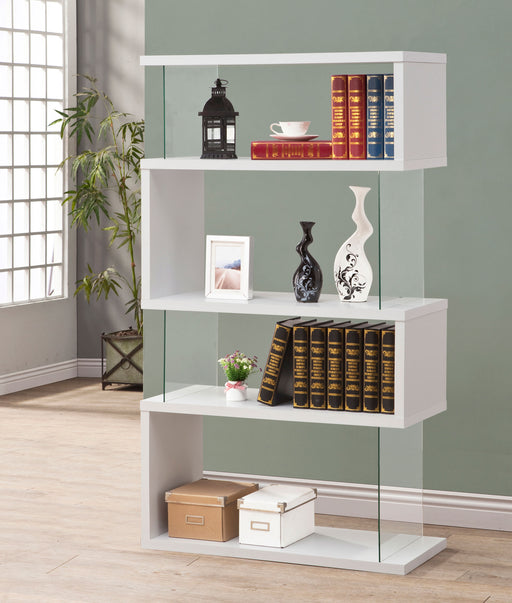 emelle-bookshelf