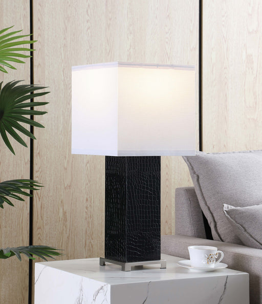 bridle-table-lamp