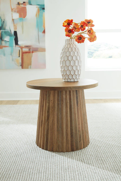 ceilby-accent-table