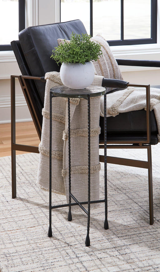 newgoren-accent-table