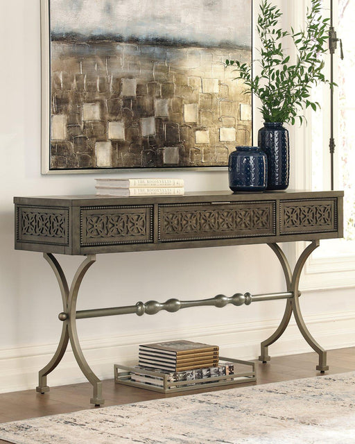 quinnland-sofa-console-table