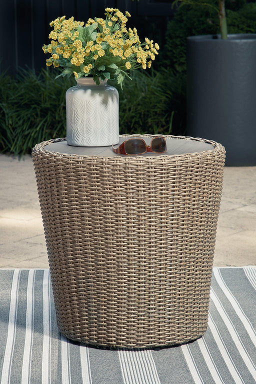 danson-outdoor-end-table