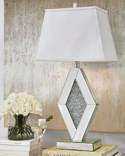 prunella-table-lamp