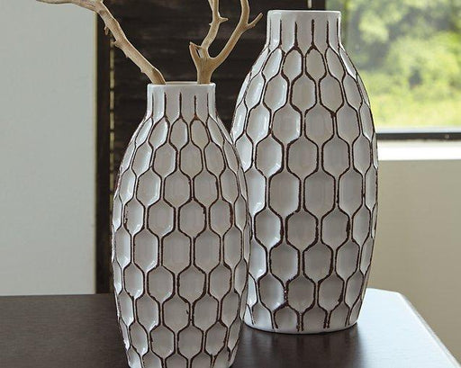 dionna-vase-set-of-2