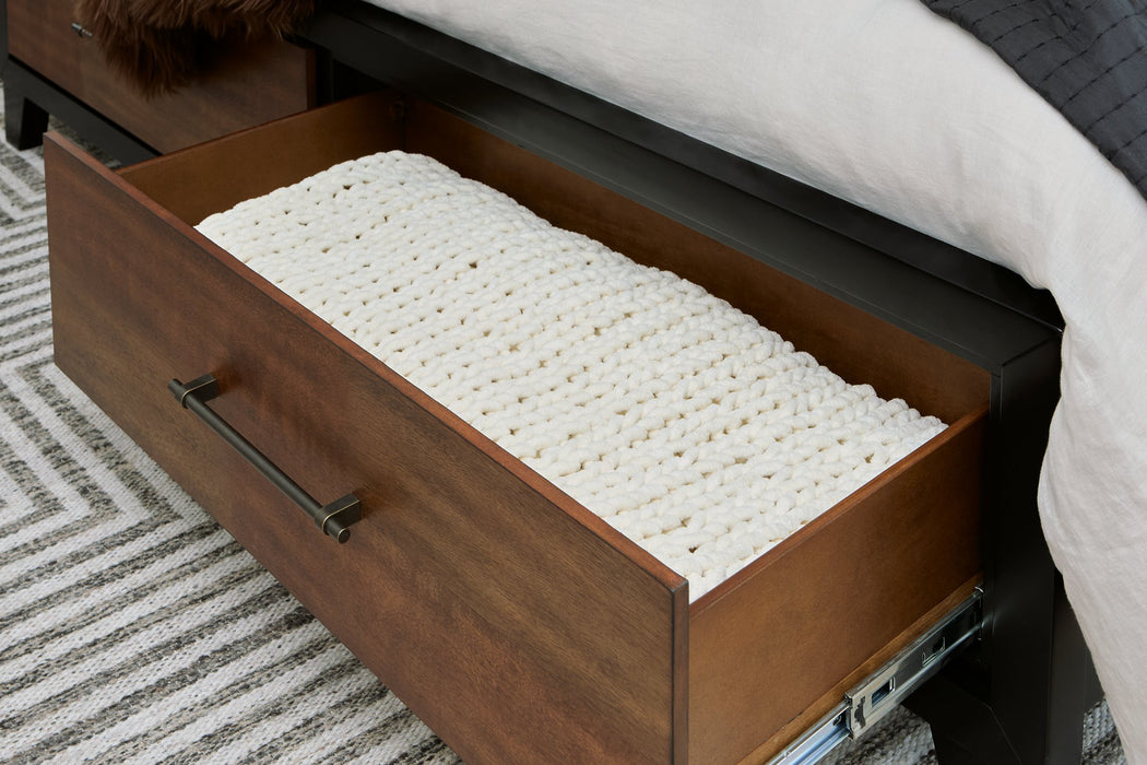 Kraeburn Panel Storage Bed