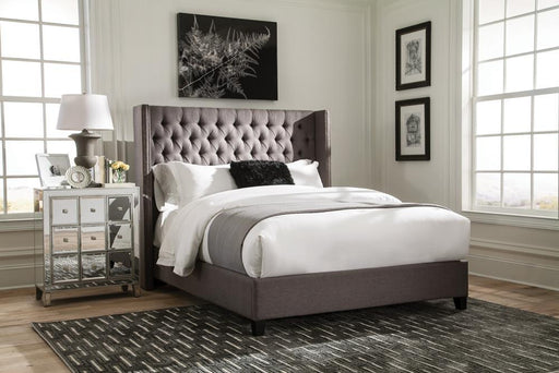 g301405-e-king-bed