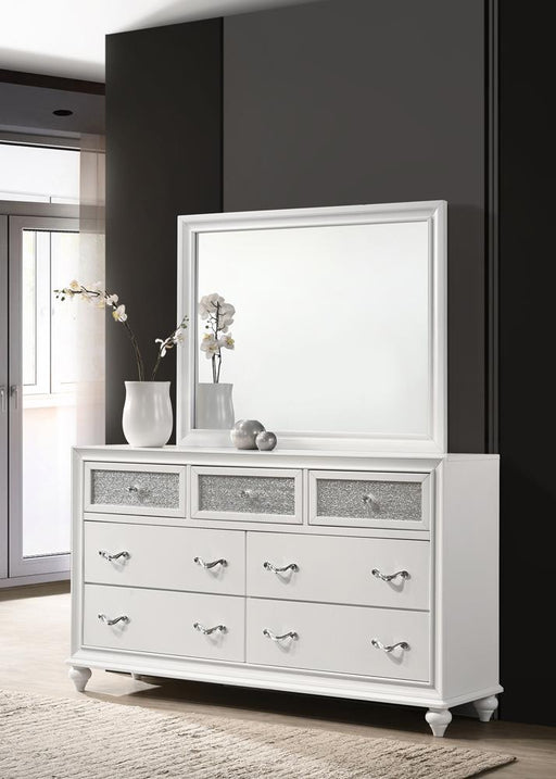 g205893-dresser