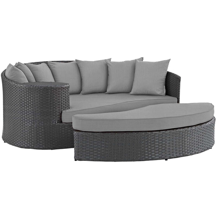 Sojourn Outdoor Patio Sunbrella� Daybed