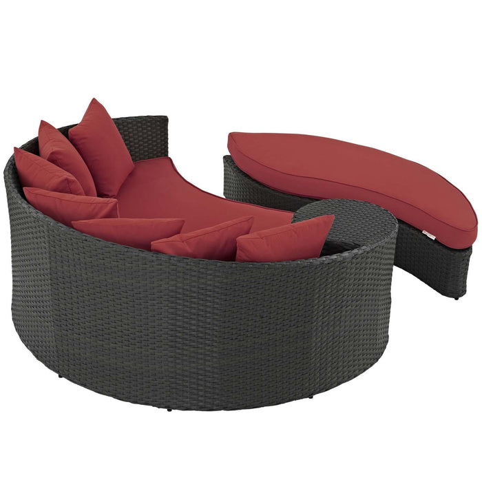 Sojourn Outdoor Patio Sunbrella� Daybed