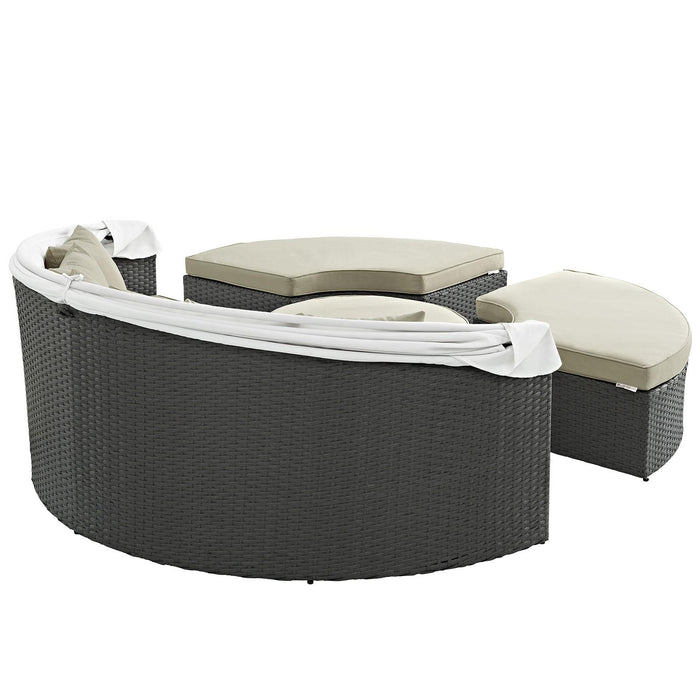 Sojourn Outdoor Patio Sunbrella� Daybed