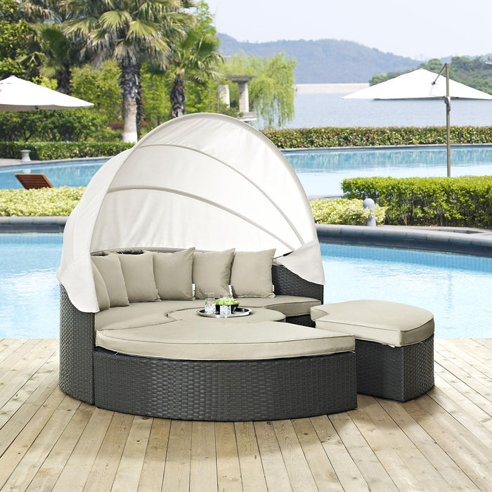 Sojourn Outdoor Patio Sunbrella� Daybed