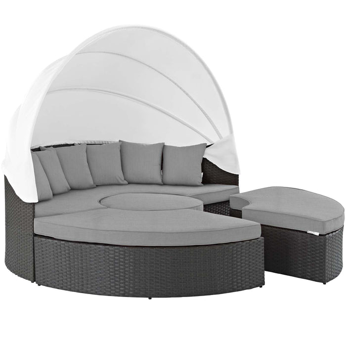 Sojourn Outdoor Patio Sunbrella� Daybed