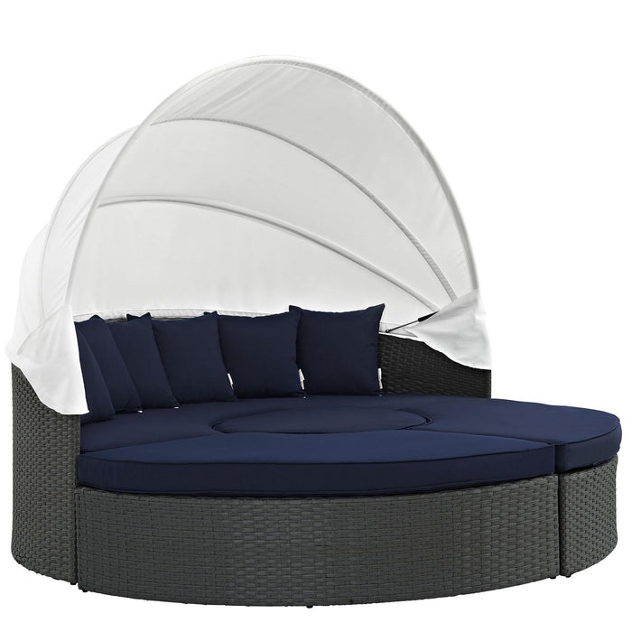 Sojourn Outdoor Patio Sunbrella� Daybed