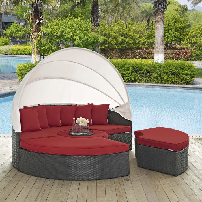 Sojourn Outdoor Patio Sunbrella� Daybed