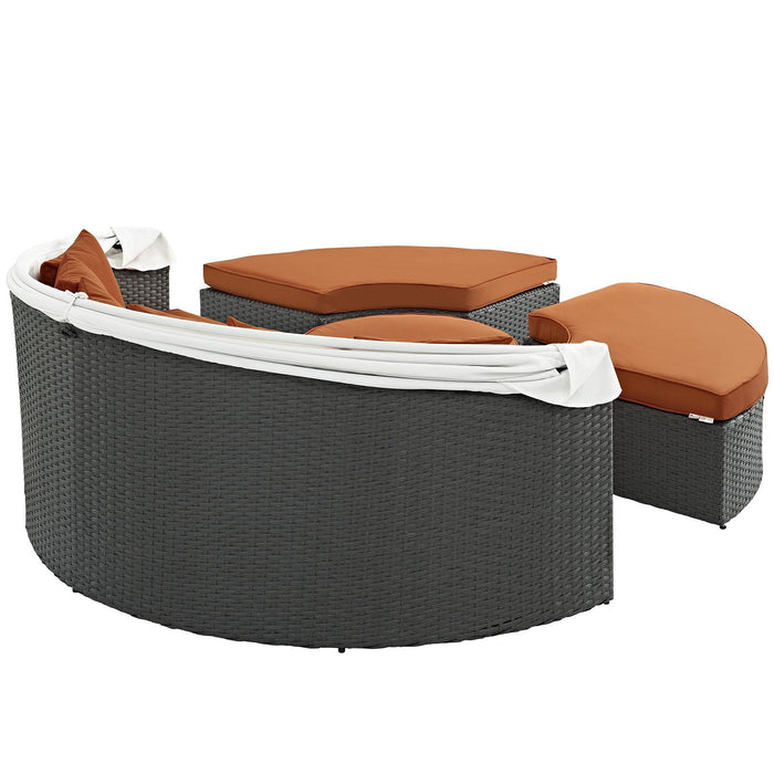 Sojourn Outdoor Patio Sunbrella� Daybed