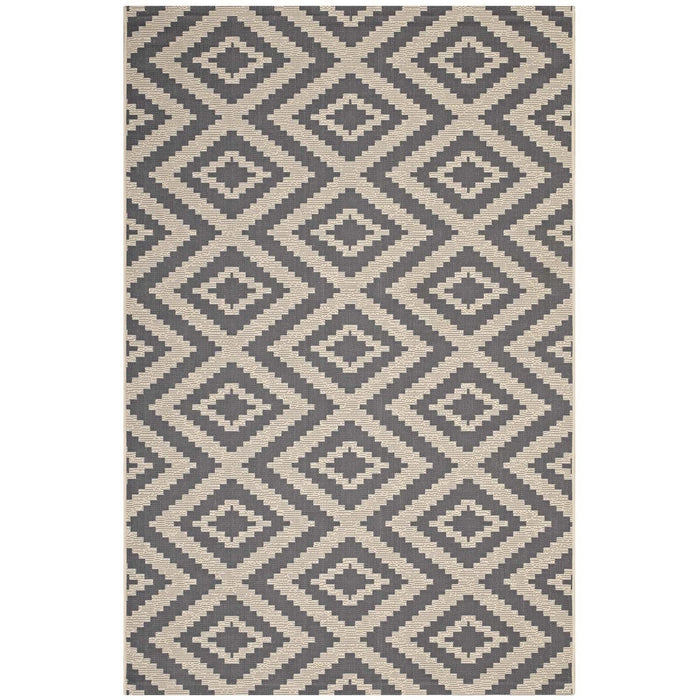 Jagged Geometric Diamond Trellis 5x8 Indoor and Outdoor Area Rug image