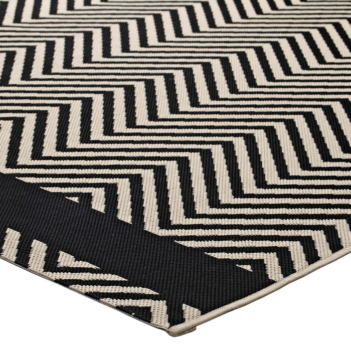 Optica Chevron With End Borders 5x8 Indoor and Outdoor Area Rug